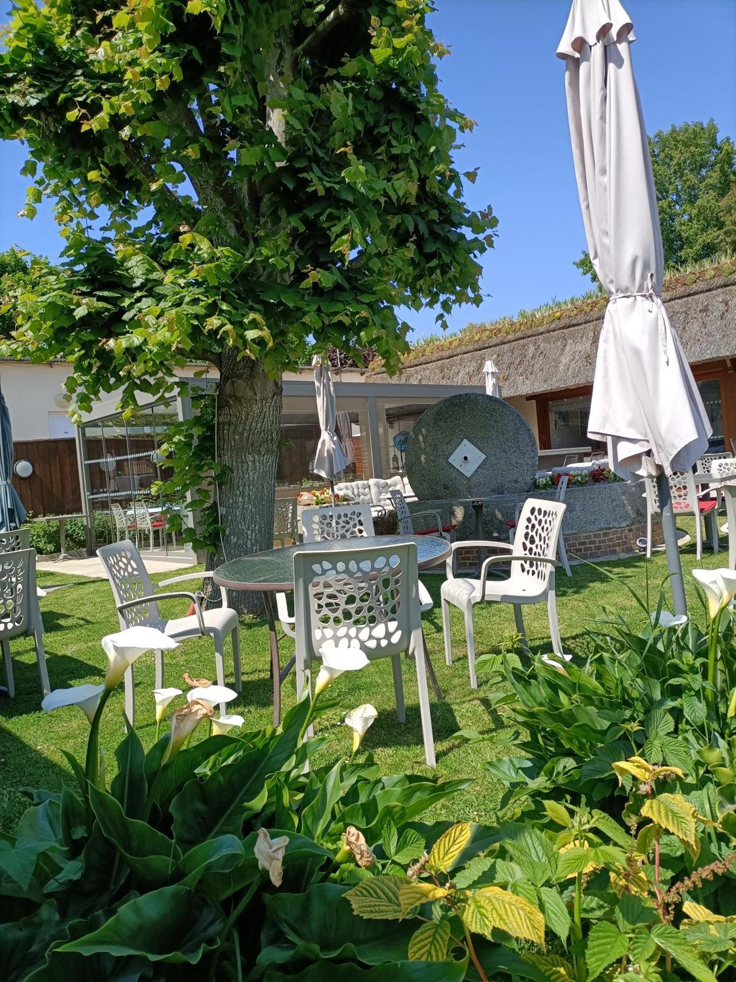 Auberge Du Vieux Tour Le Manoir Canapville  Esterno foto